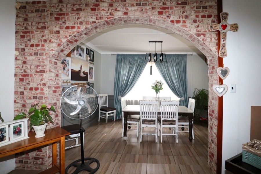 2 Bedroom Property for Sale in Meiringspark North West